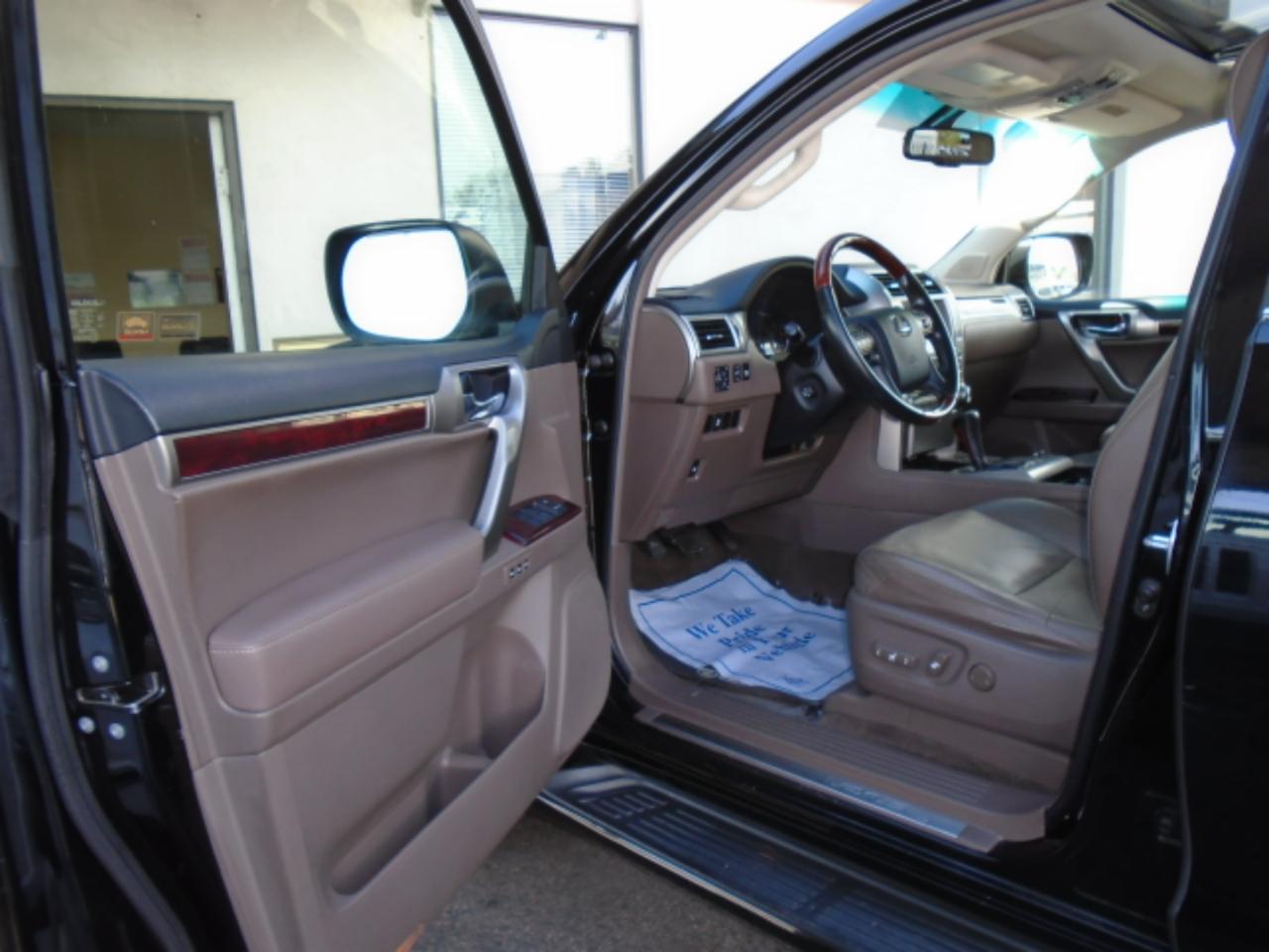 Lexus GX 460 4WD 4dr 2011