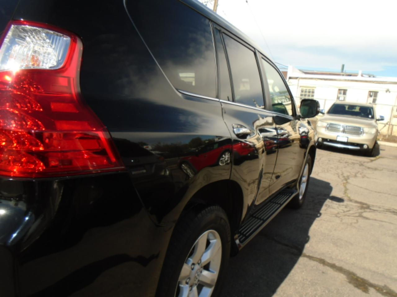 Lexus GX 460 4WD 4dr 2011