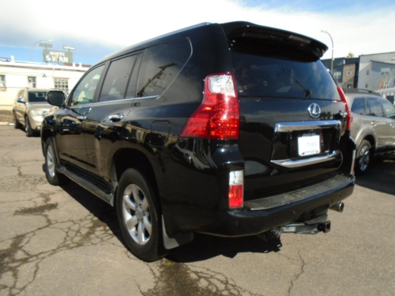 Lexus GX 460 4WD 4dr 2011