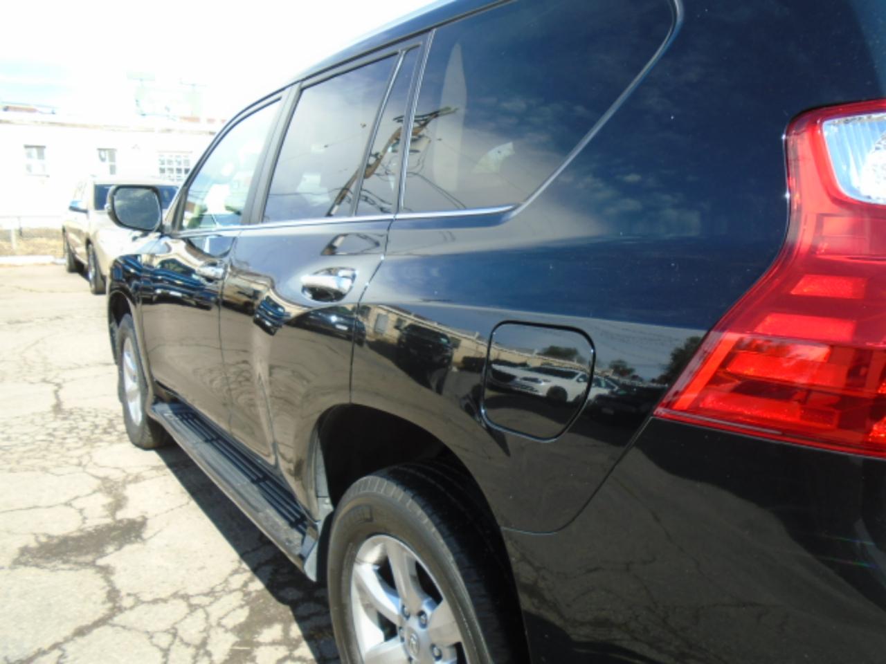 Lexus GX 460 4WD 4dr 2011