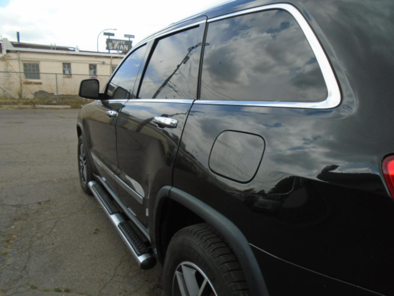 Jeep Grand Cherokee 4WD 4dr Overland 2012