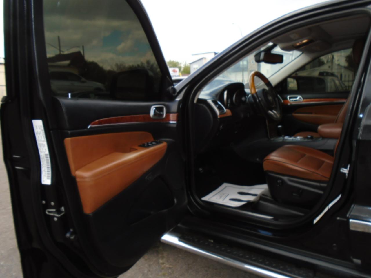 Jeep Grand Cherokee 4WD 4dr Overland 2012