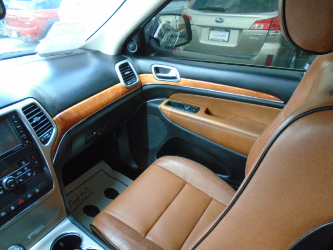 Jeep Grand Cherokee 4WD 4dr Overland 2012