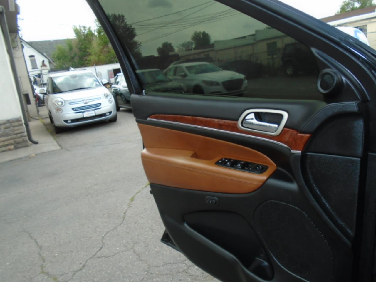 Jeep Grand Cherokee 4WD 4dr Overland 2012
