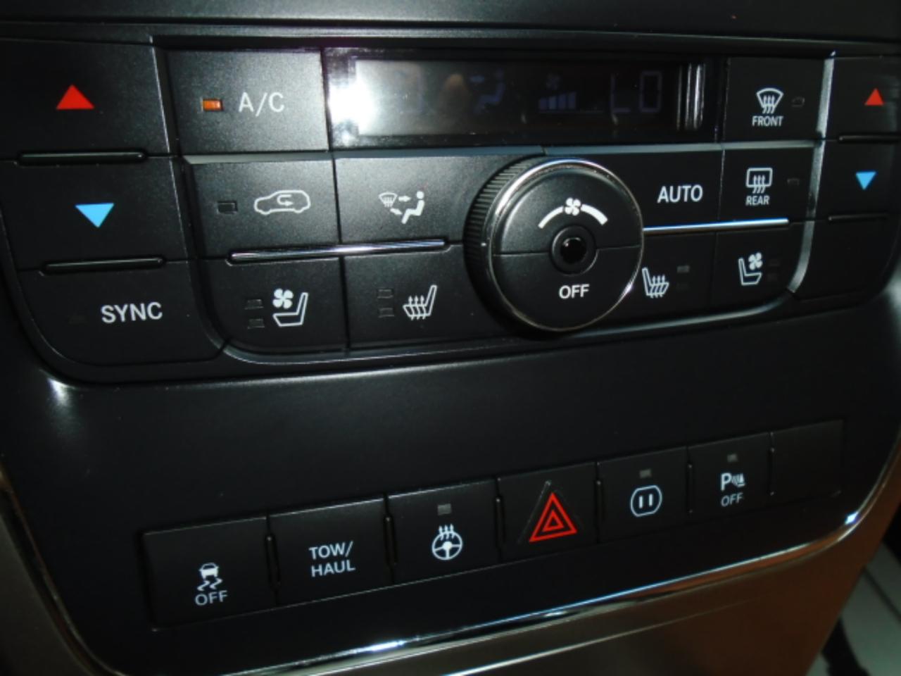 Jeep Grand Cherokee 4WD 4dr Overland 2012