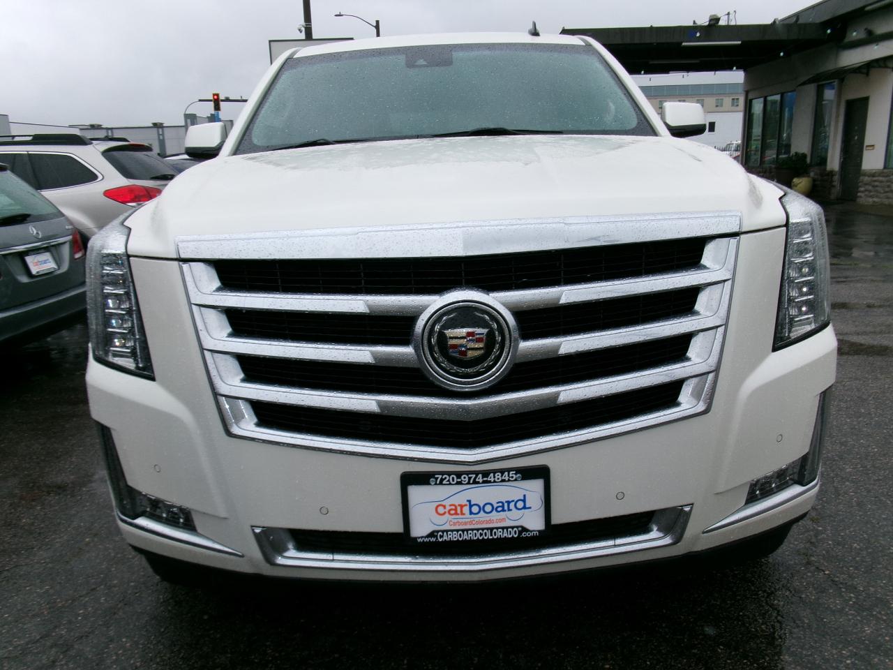 Cadillac Escalade ESV 4WD 4dr Premium 2015