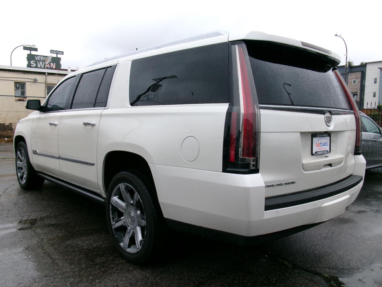 Cadillac Escalade ESV 4WD 4dr Premium 2015