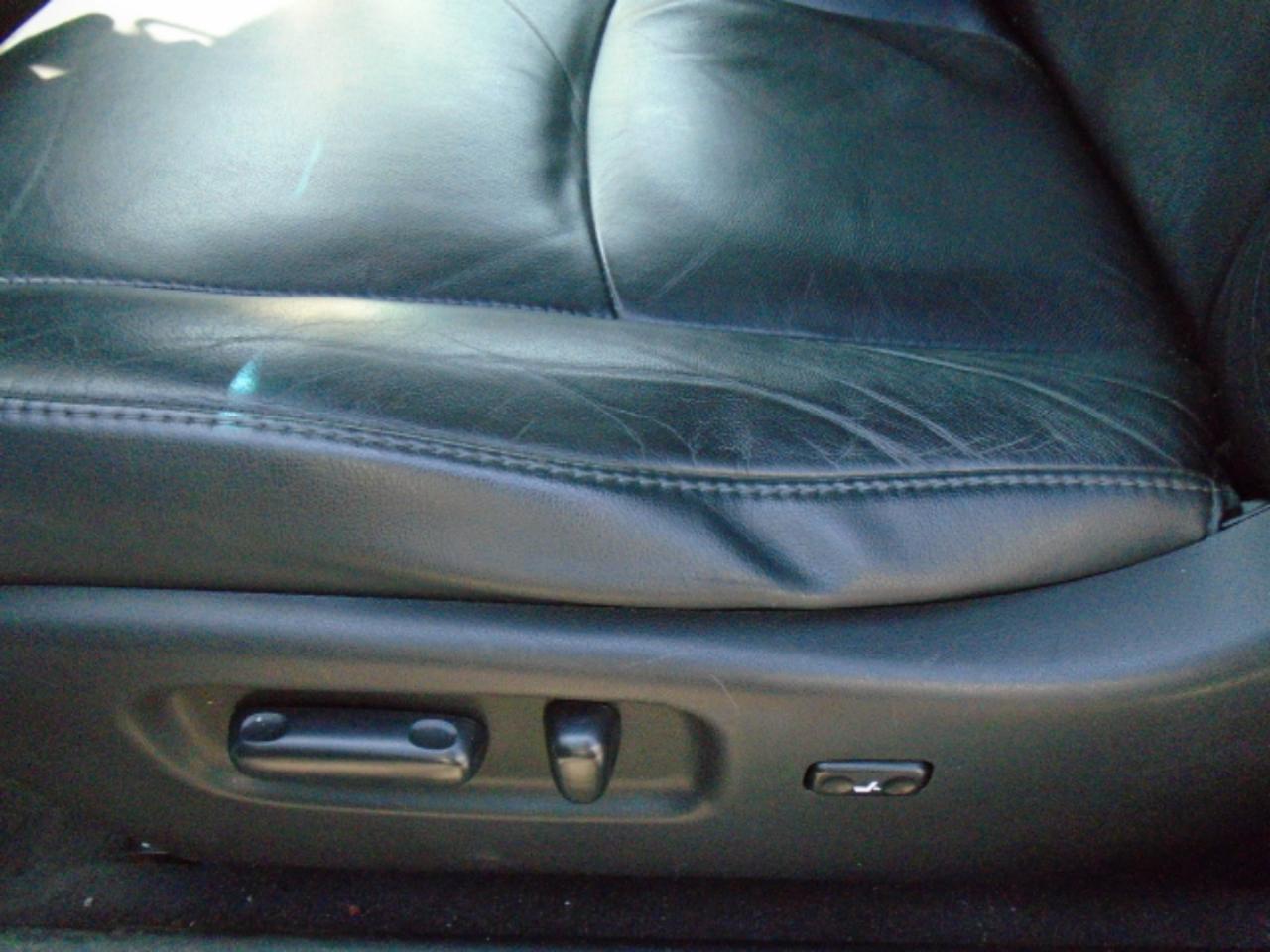 Toyota Highlander 4WD 4dr V6 Base (Natl) 2011