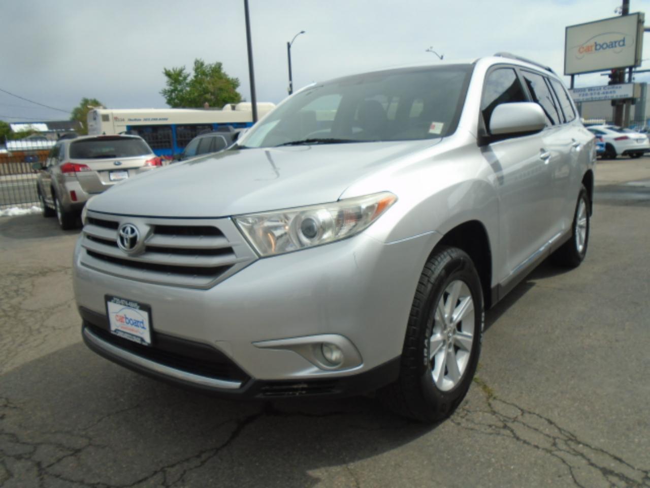 Toyota Highlander 4WD 4dr V6 SE (Natl) 2011