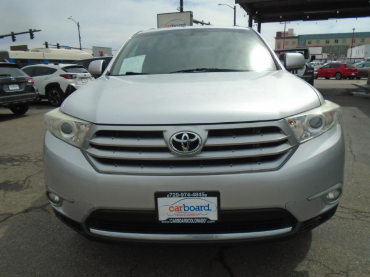 Toyota Highlander 4WD 4dr V6 SE (Natl) 2011