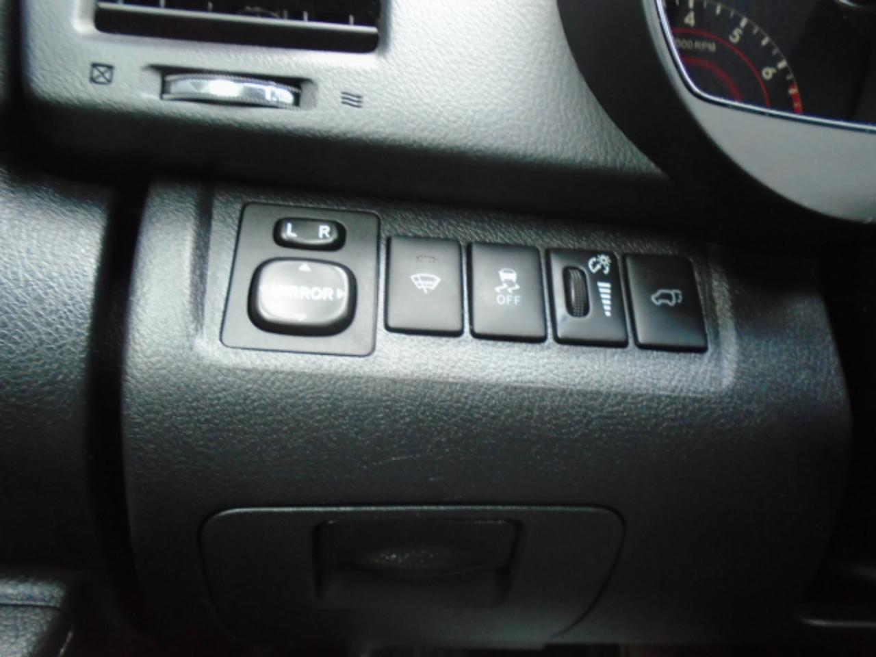 Toyota Highlander 4WD 4dr V6 SE (Natl) 2011