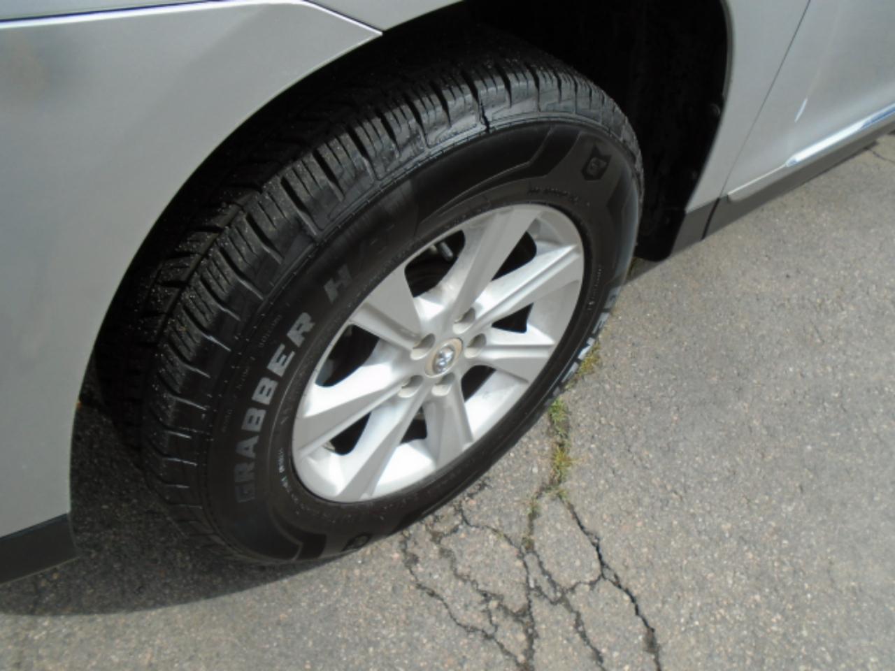 Toyota Highlander 4WD 4dr V6 SE (Natl) 2011