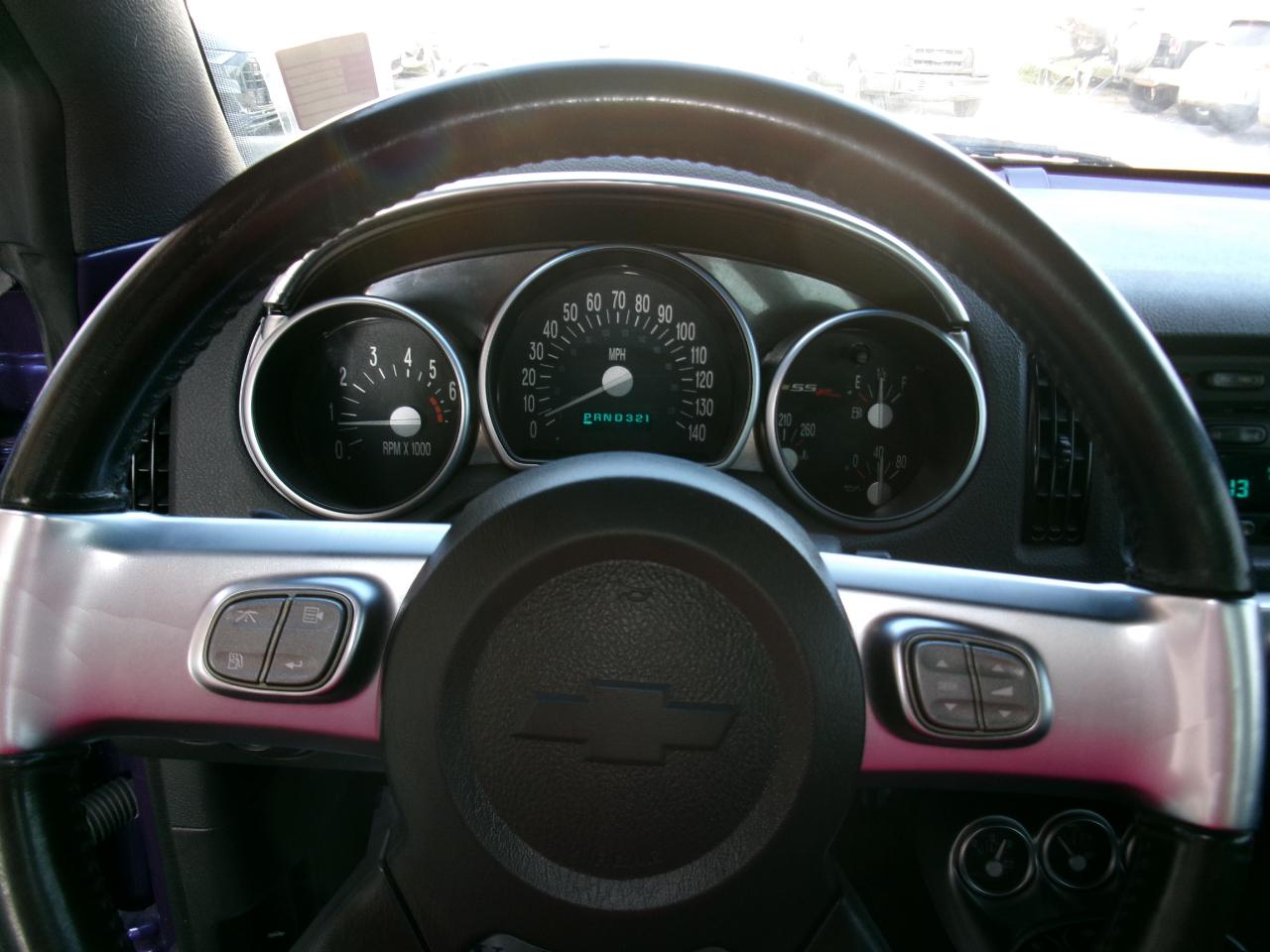 Chevrolet SSR Reg Cab 116.0" WB LS 2004