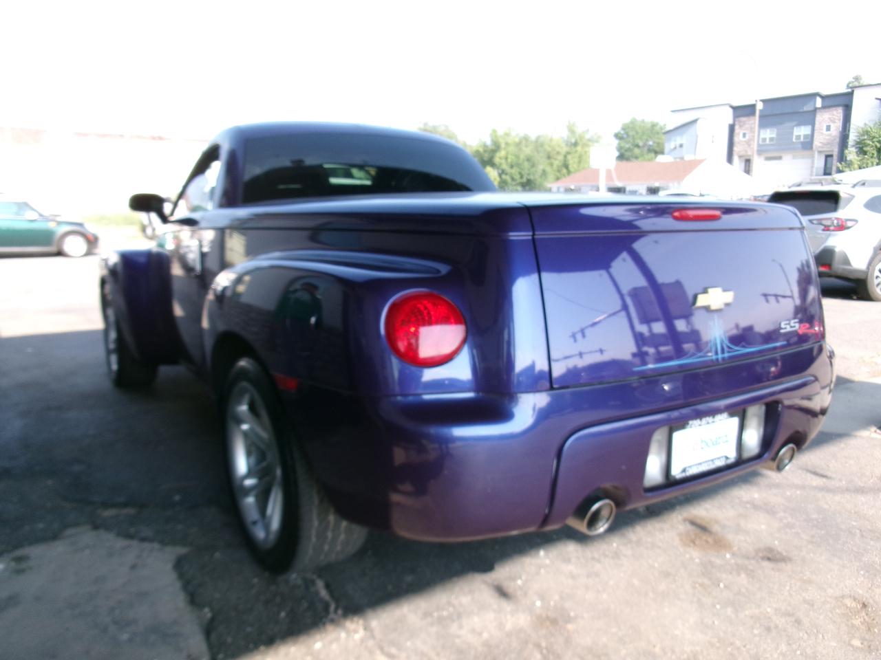 Chevrolet SSR Reg Cab 116.0" WB LS 2004