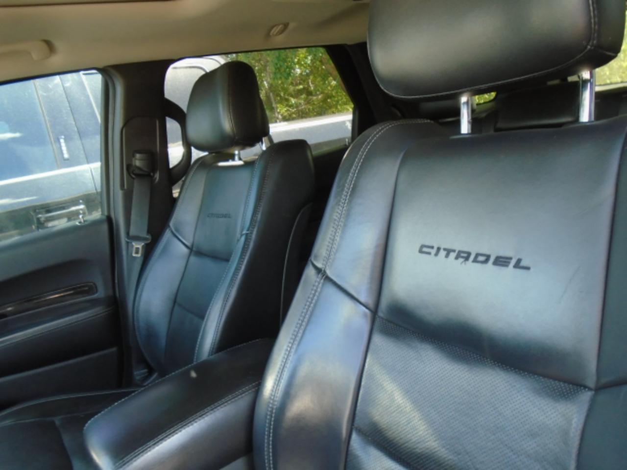 Dodge Durango AWD 4dr Citadel 2011