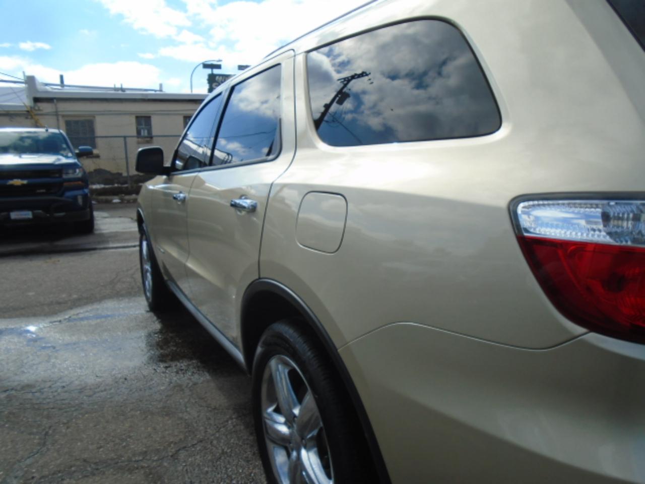 Dodge Durango AWD 4dr Citadel 2011