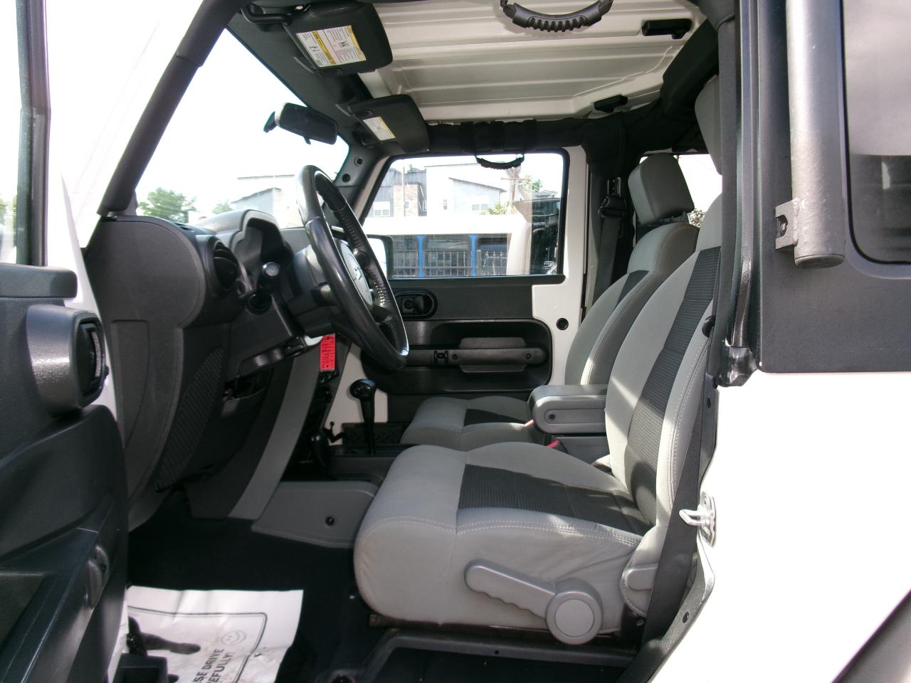 Jeep Wrangler 4WD 2dr Rubicon 2010
