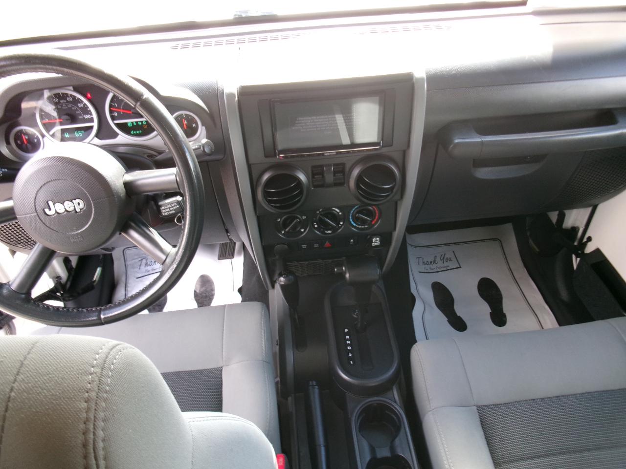Jeep Wrangler 4WD 2dr Rubicon 2010