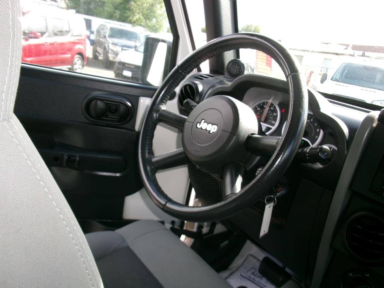 Jeep Wrangler 4WD 2dr Rubicon 2010