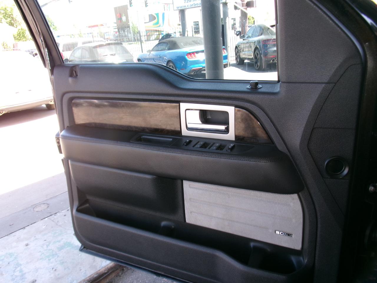 Ford F-150 4WD SuperCrew 145" Platinum 2013