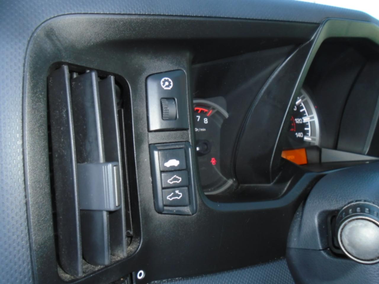 Honda Ridgeline 4WD Crew Cab SE 2014