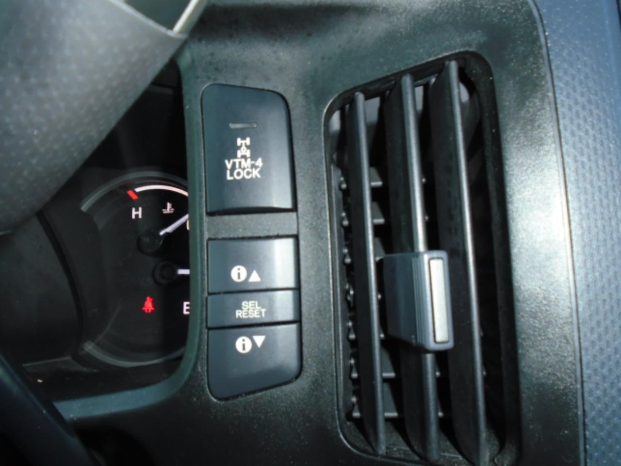 Honda Ridgeline 4WD Crew Cab SE 2014