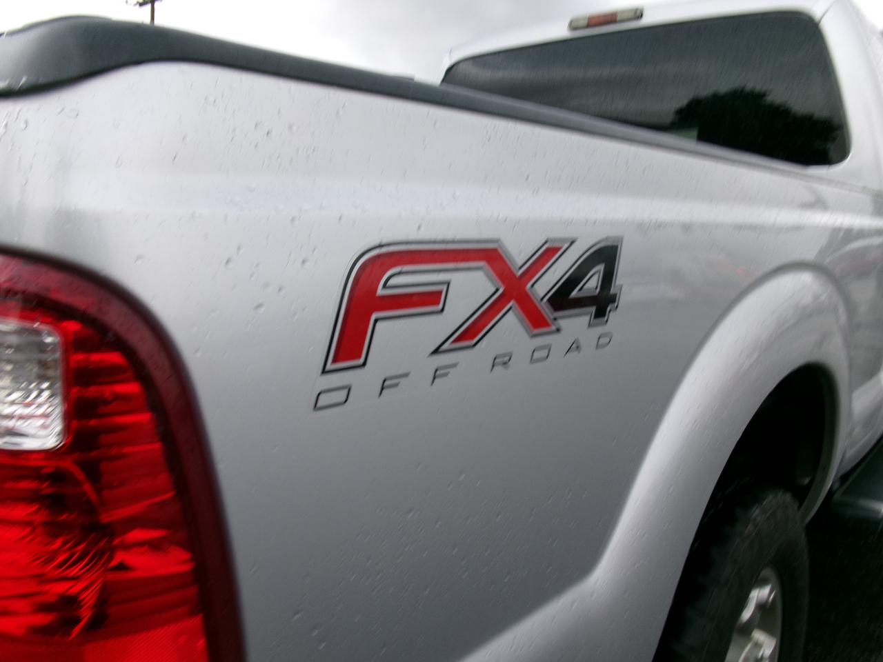 Ford Super Duty F-250 SRW  2013