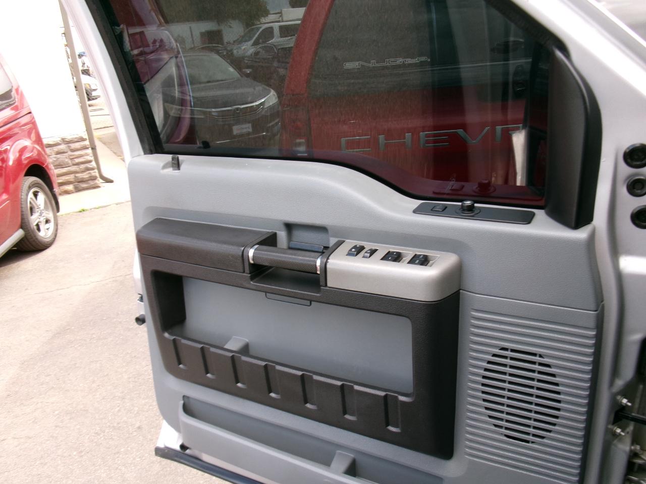 Ford Super Duty F-250 SRW  2013