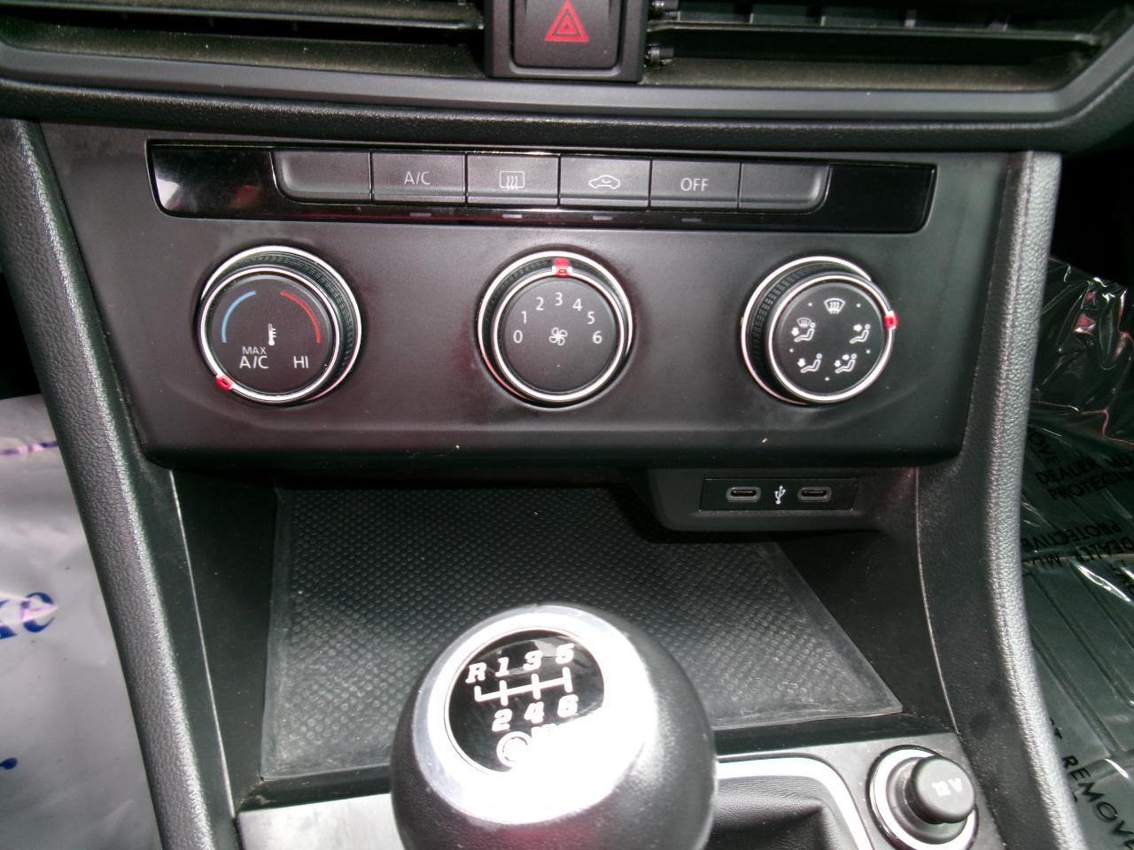 Volkswagen Jetta S Manual w/SULEV 2020