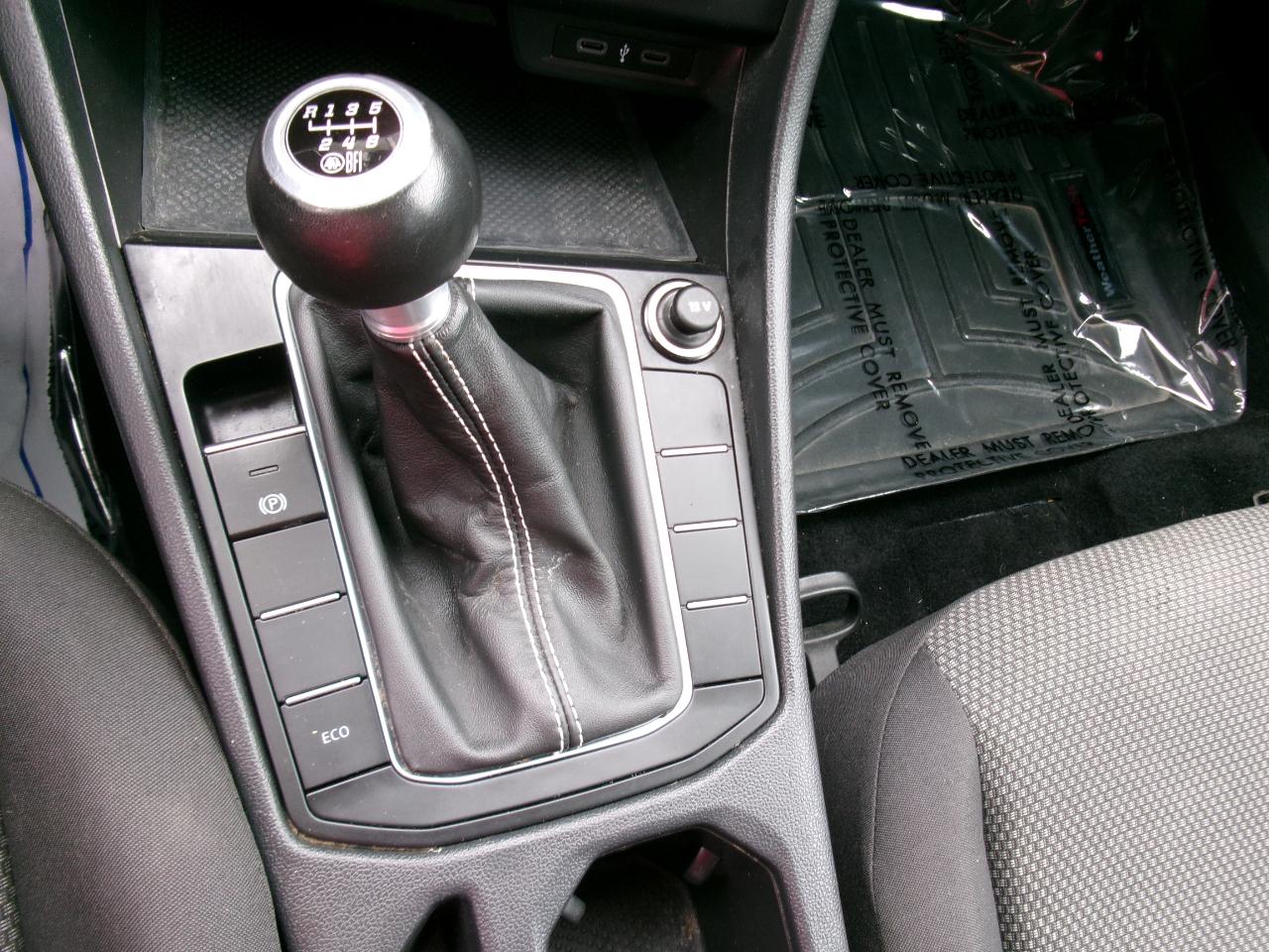 Volkswagen Jetta S Manual w/SULEV 2020