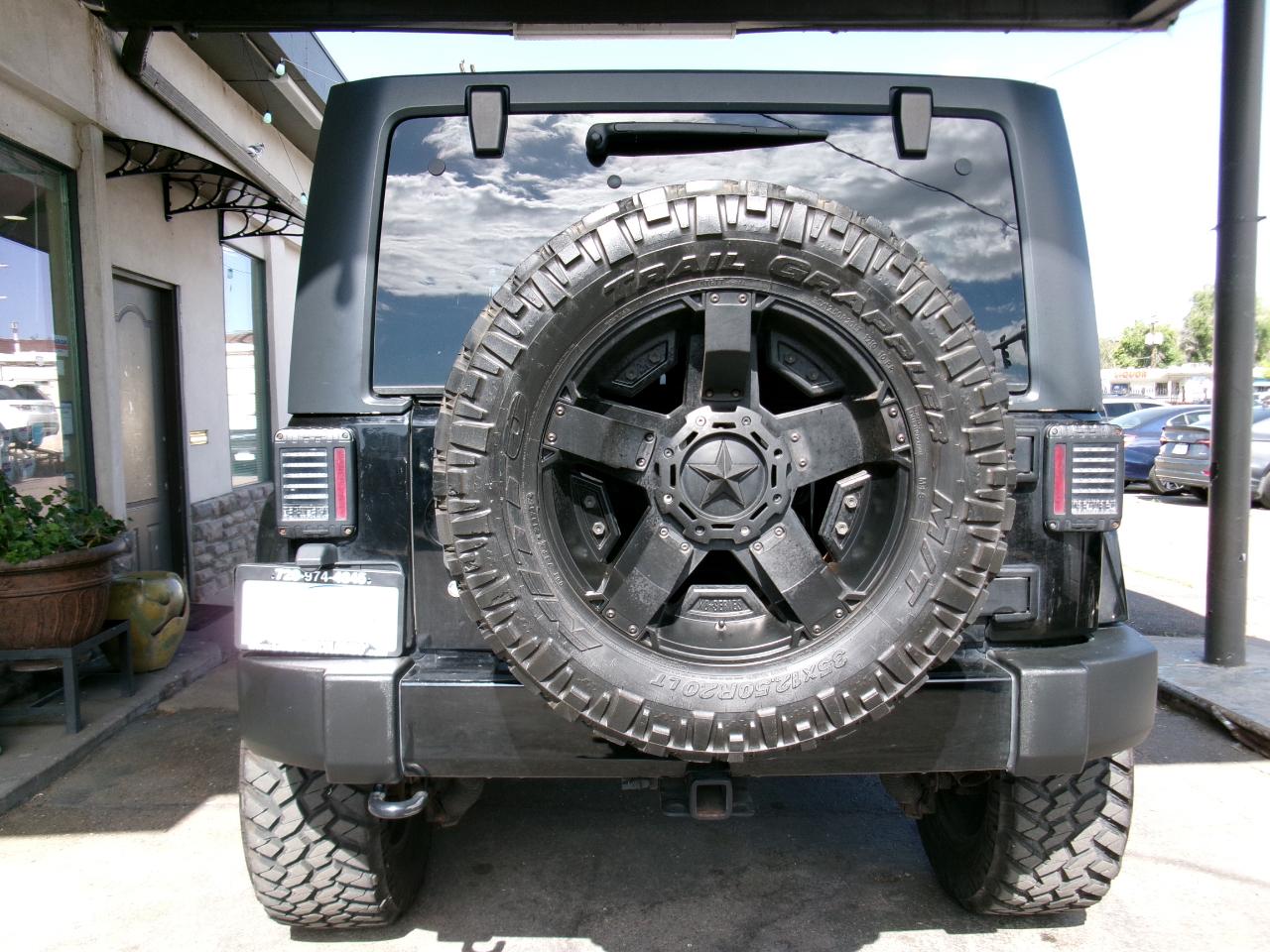 Jeep Wrangler 4WD 2dr Sahara 2015