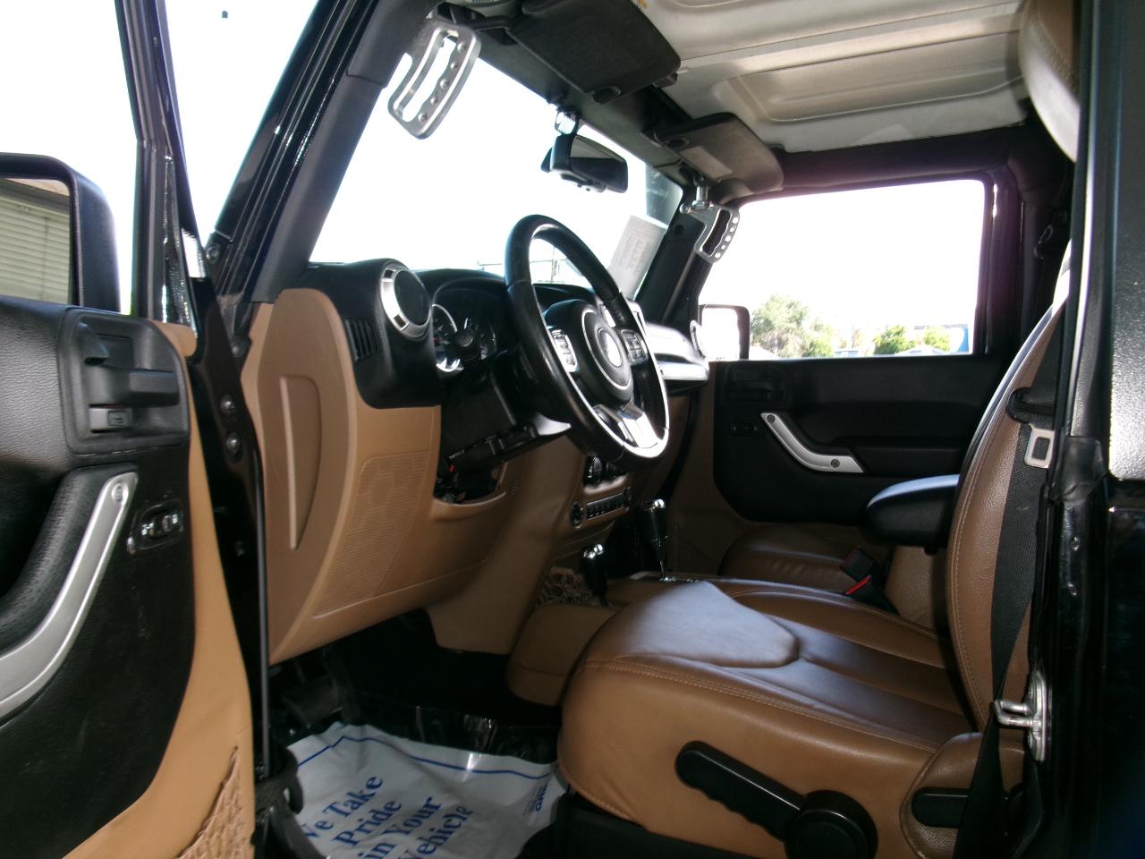Jeep Wrangler 4WD 2dr Sahara 2015
