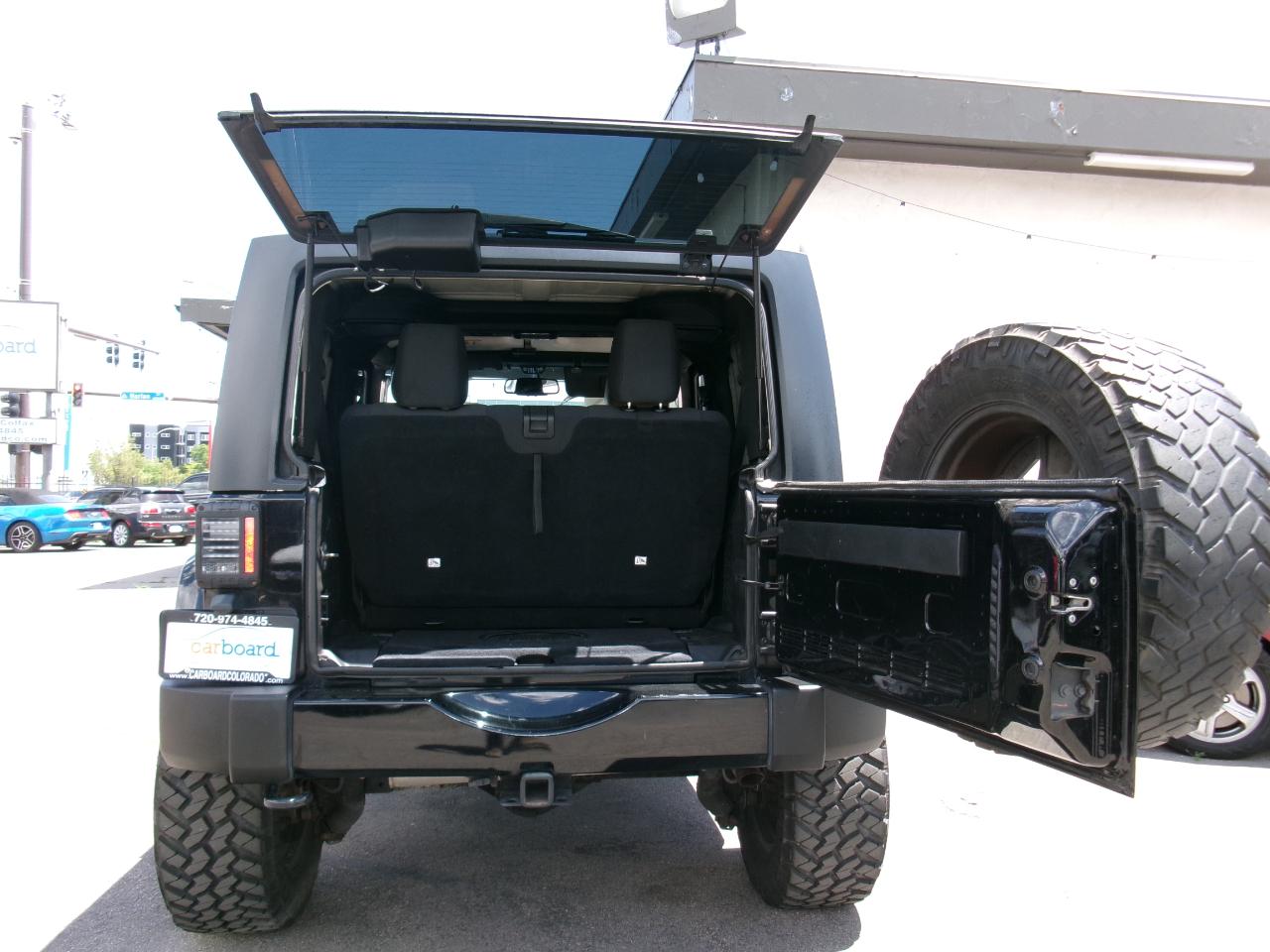 Jeep Wrangler 4WD 2dr Sahara 2015