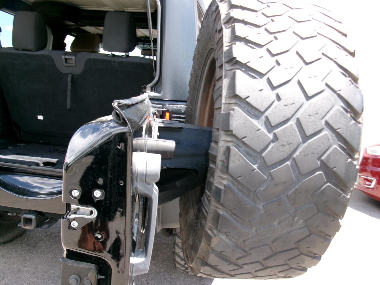 Jeep Wrangler 4WD 2dr Sahara 2015