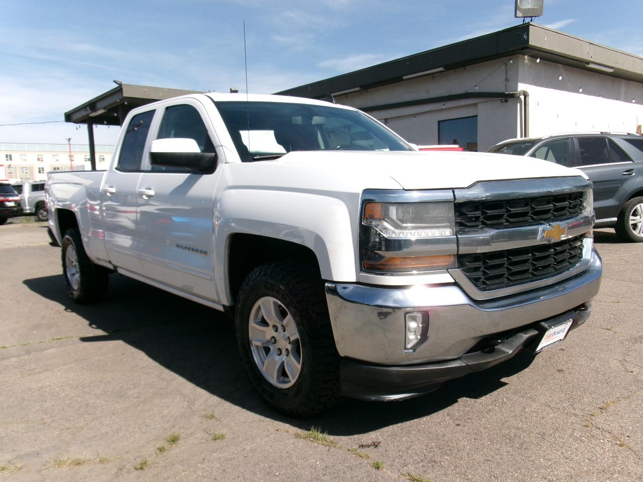 Chevrolet Silverado 1500 4WD Double Cab 143.5" LT w/1LT 2016