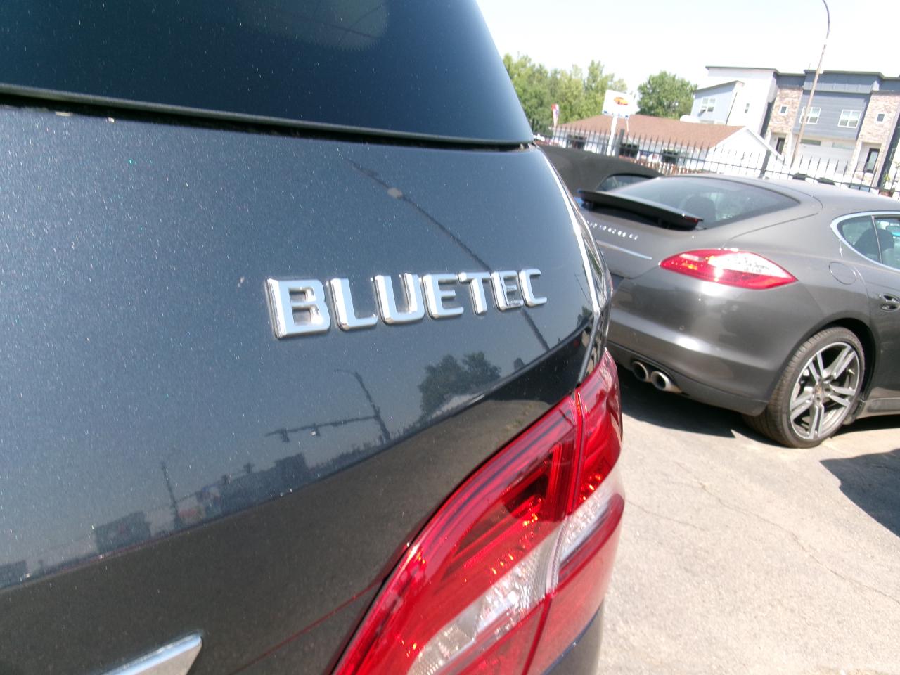 Mercedes-Benz M-Class 4MATIC 4dr ML 350 BlueTEC 2012