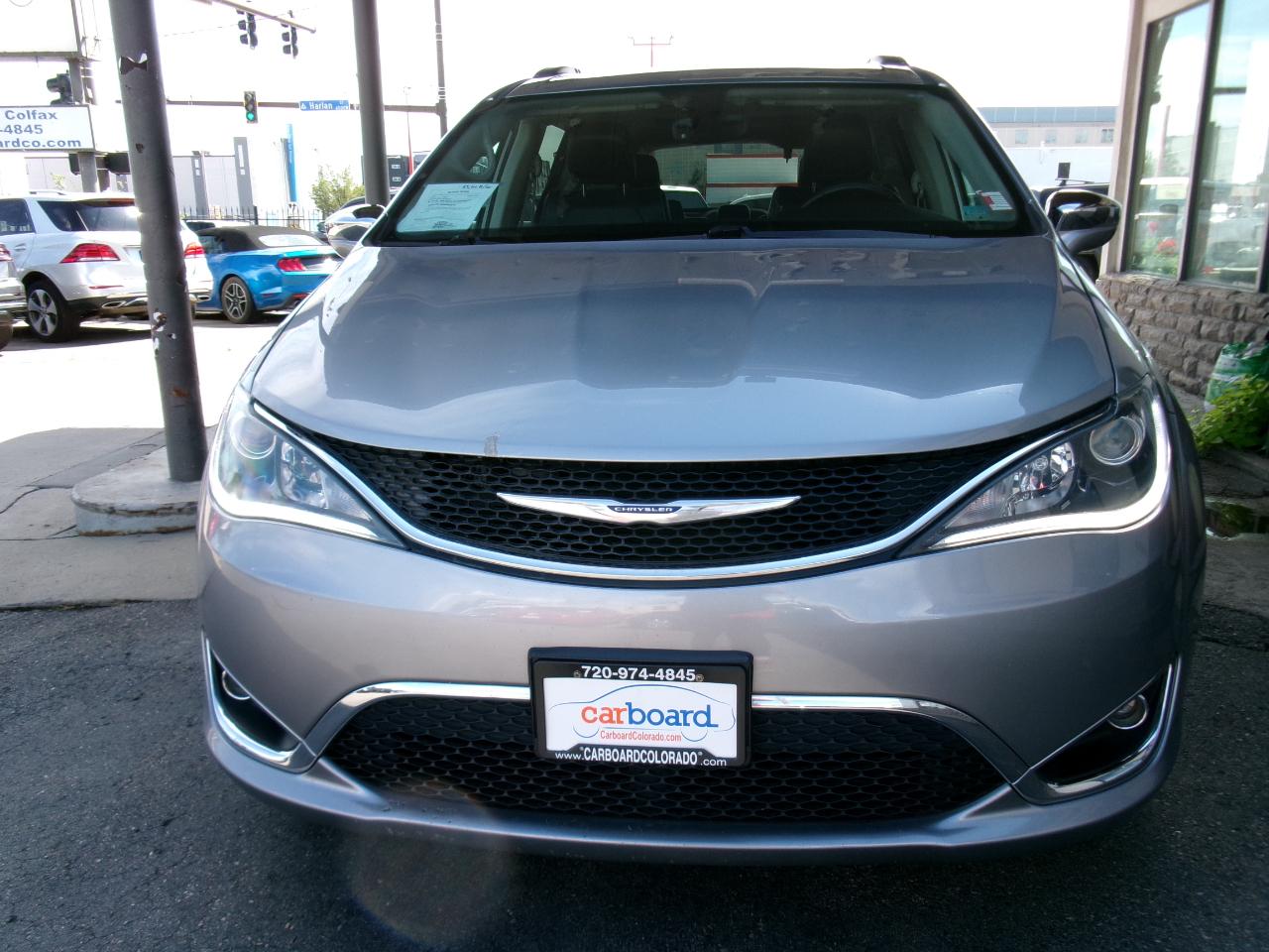Chrysler Pacifica Limited FWD 2018