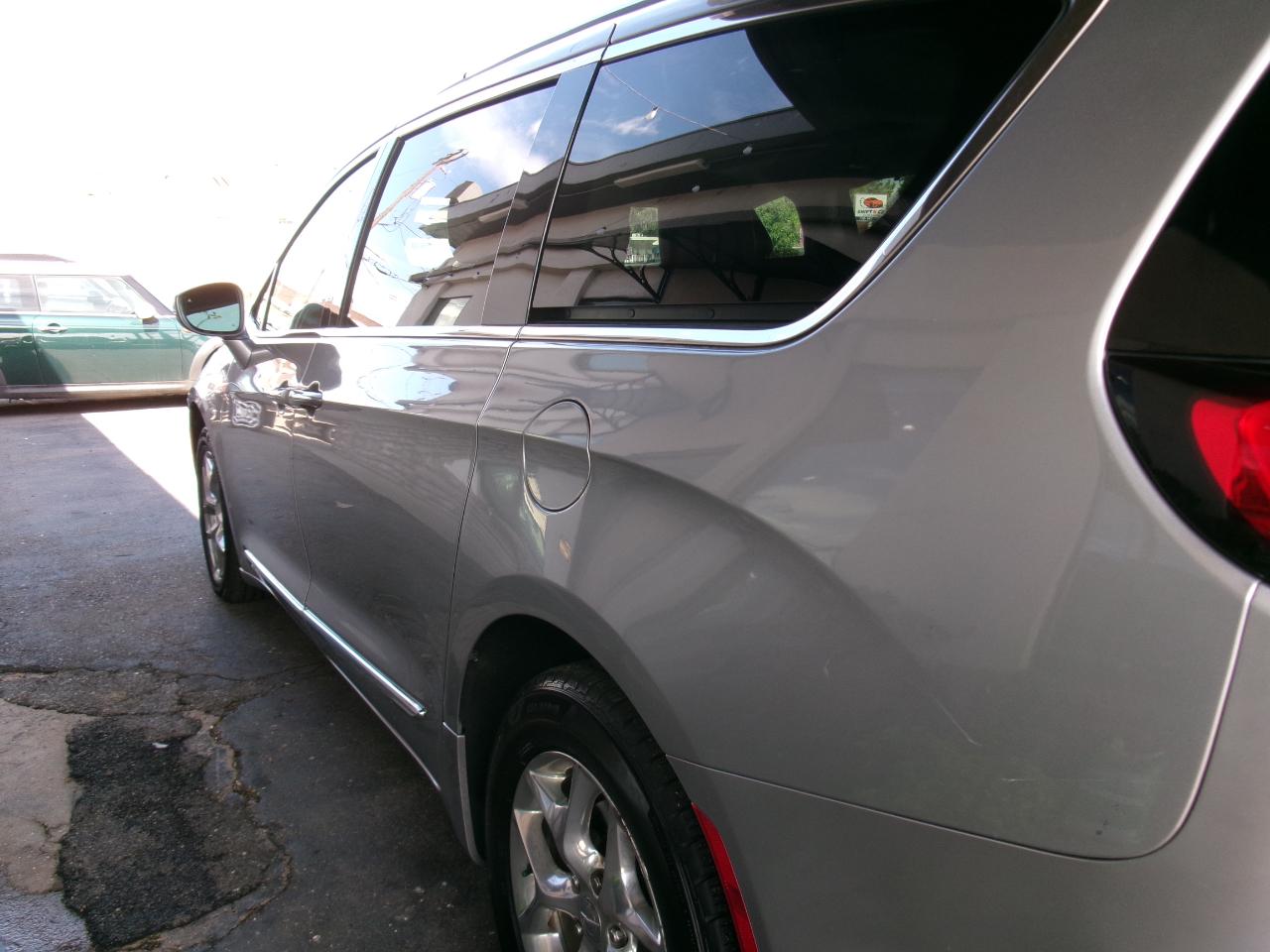Chrysler Pacifica Limited FWD 2018