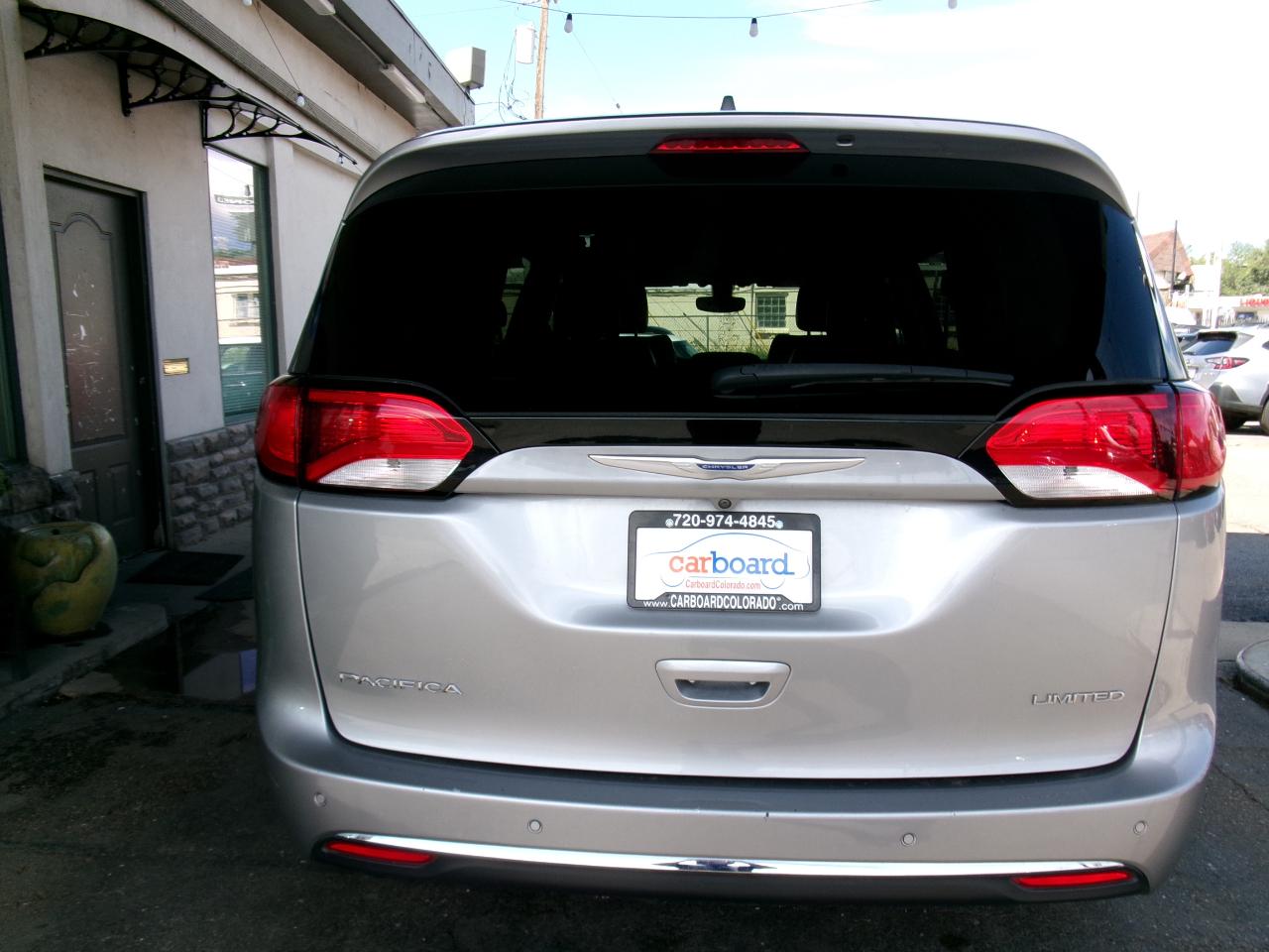 Chrysler Pacifica Limited FWD 2018