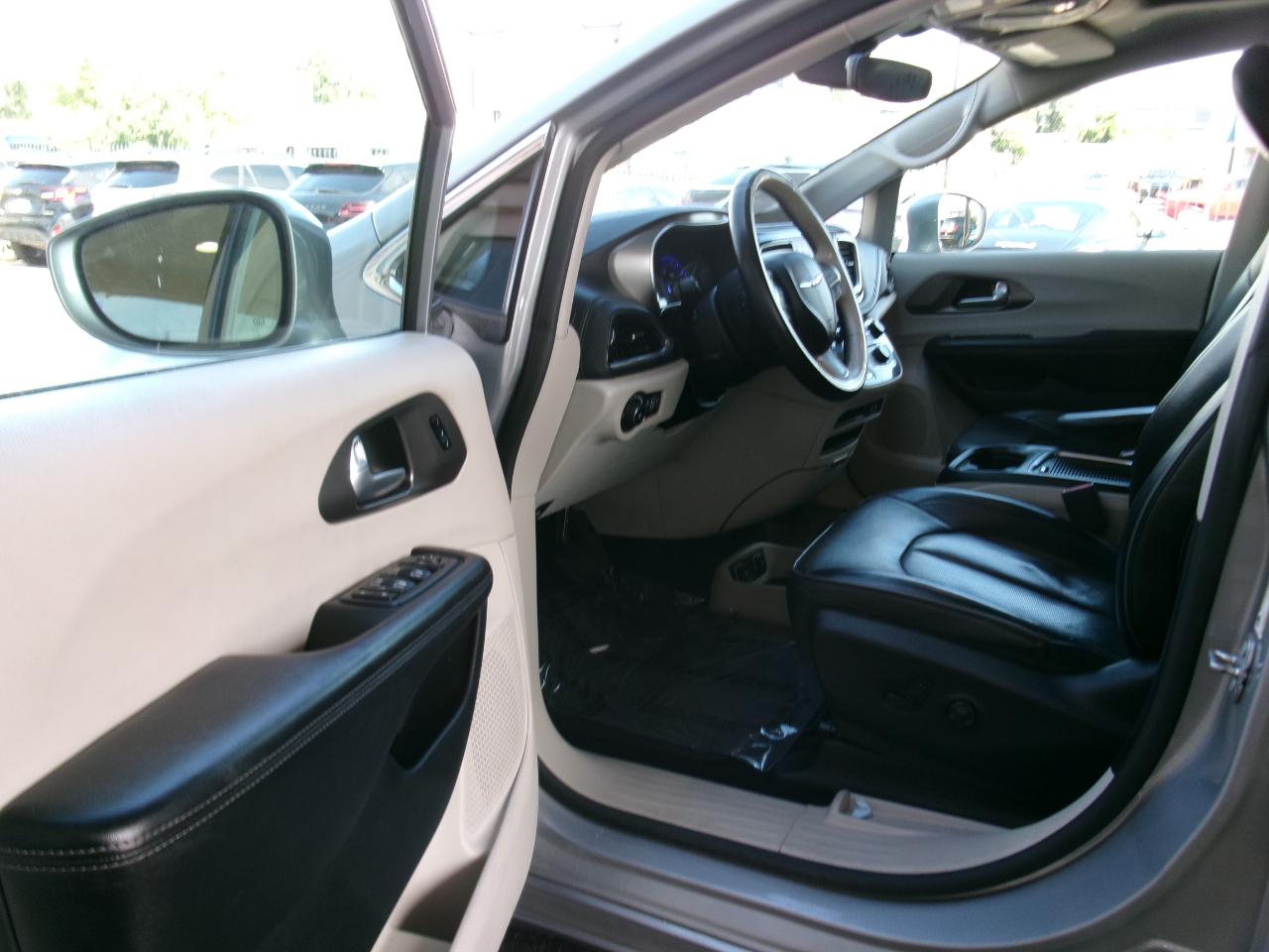 Chrysler Pacifica Limited FWD 2018