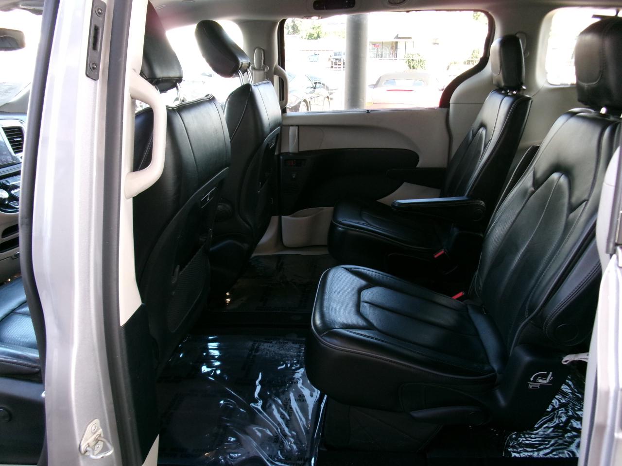 Chrysler Pacifica Limited FWD 2018