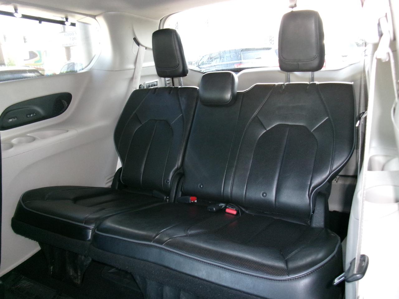 Chrysler Pacifica Limited FWD 2018