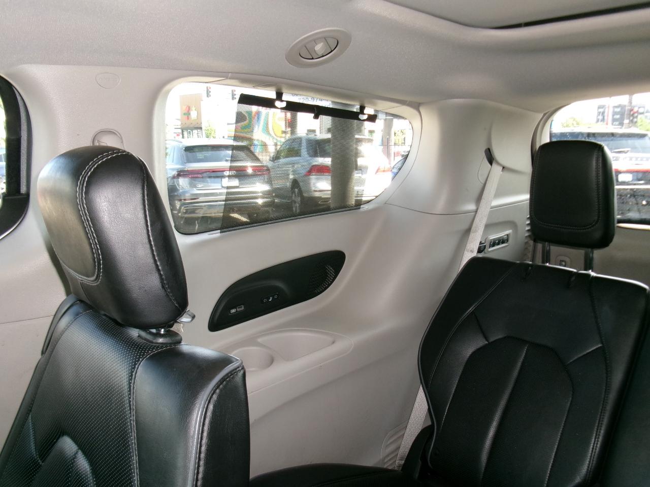 Chrysler Pacifica Limited FWD 2018
