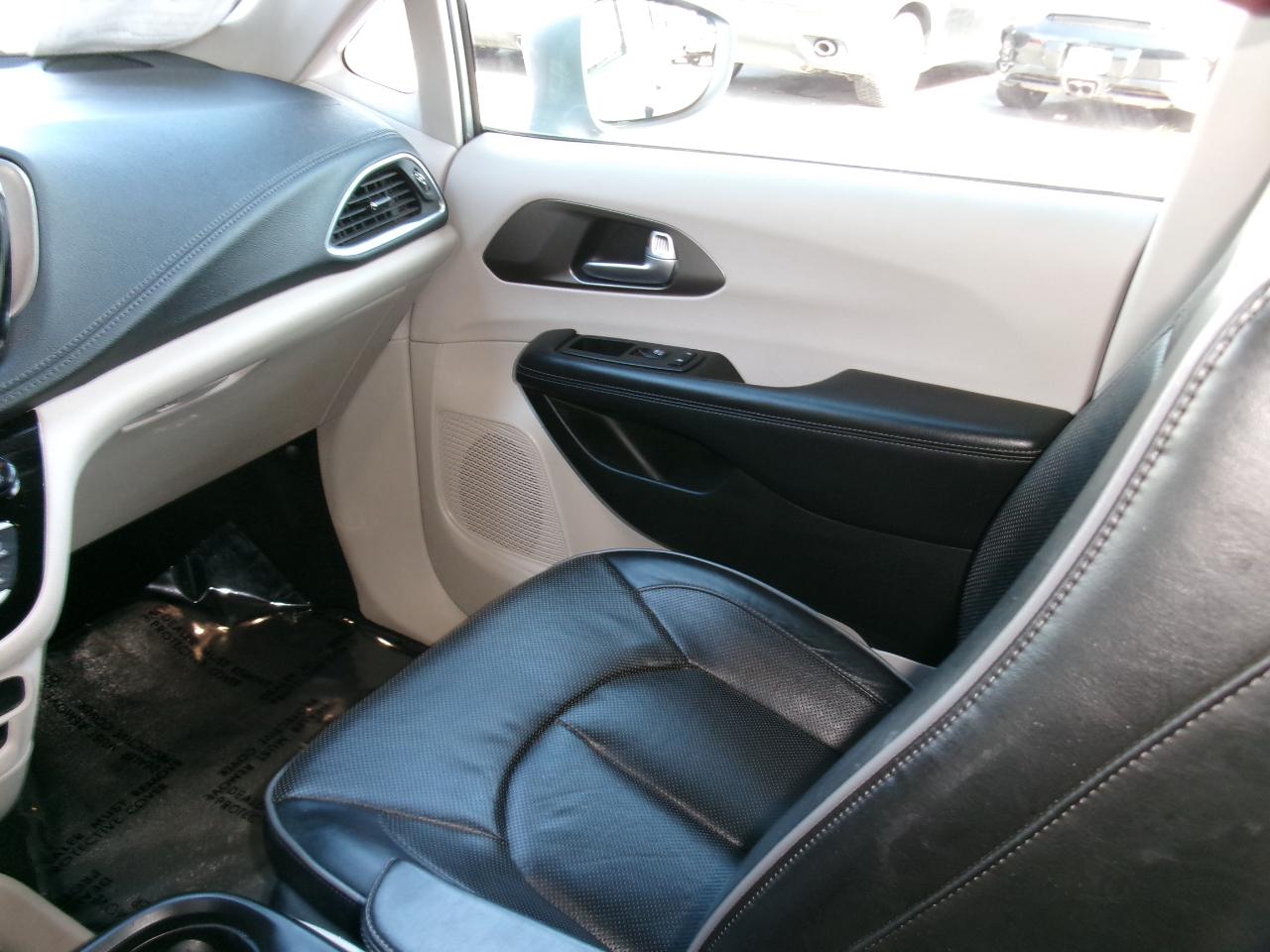 Chrysler Pacifica Limited FWD 2018