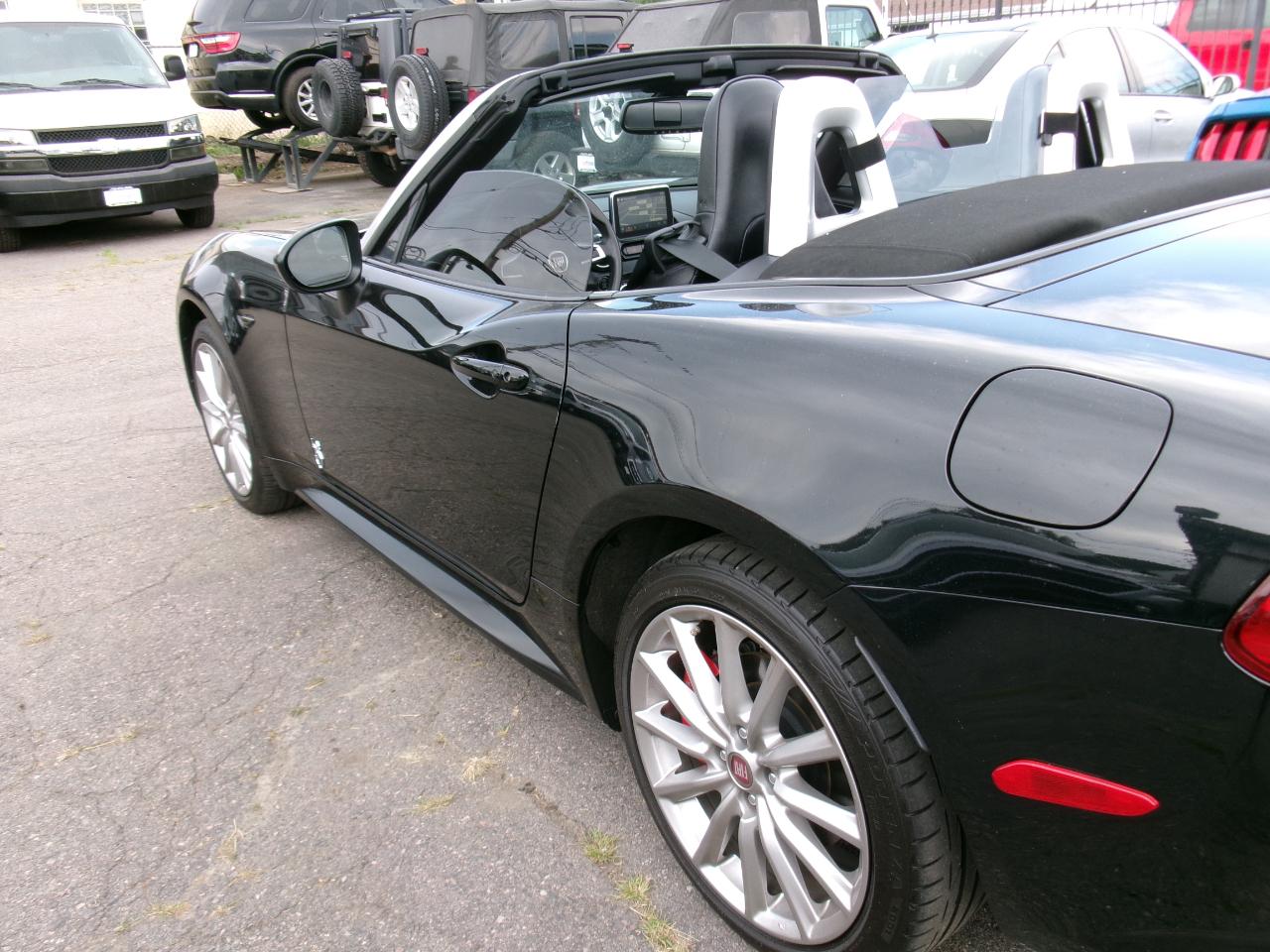 Fiat 124 Spider Lusso Convertible 2020