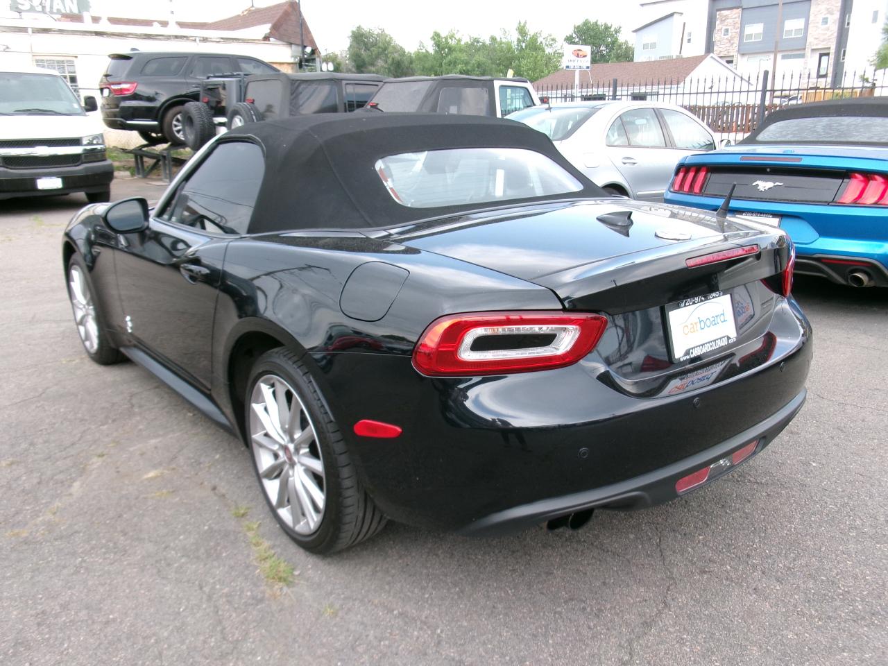 Fiat 124 Spider Lusso Convertible 2020