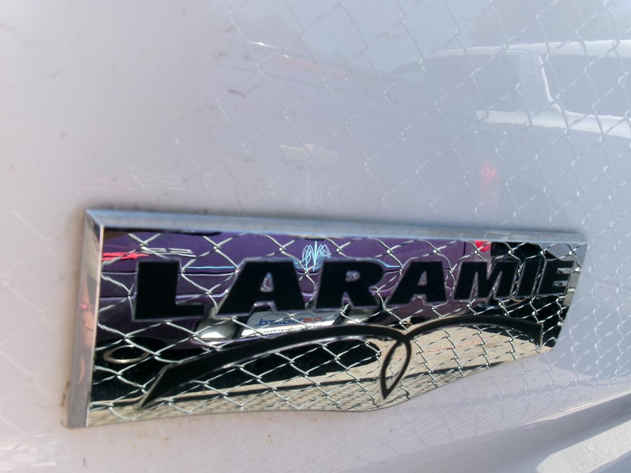 RAM 1500 4WD Crew Cab 140.5" Laramie 2016