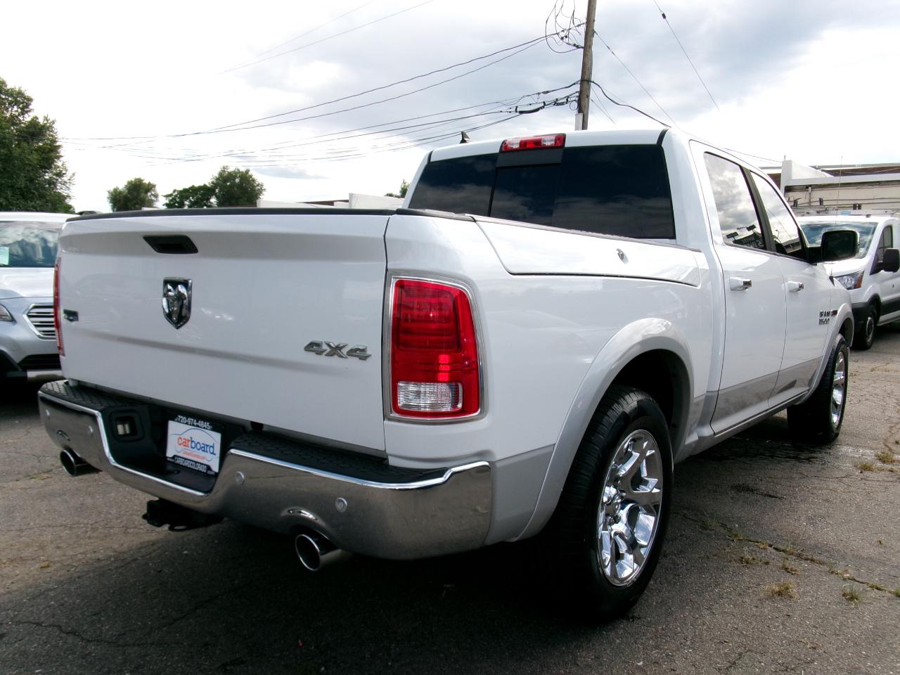 RAM 1500 4WD Crew Cab 140.5" Laramie 2016