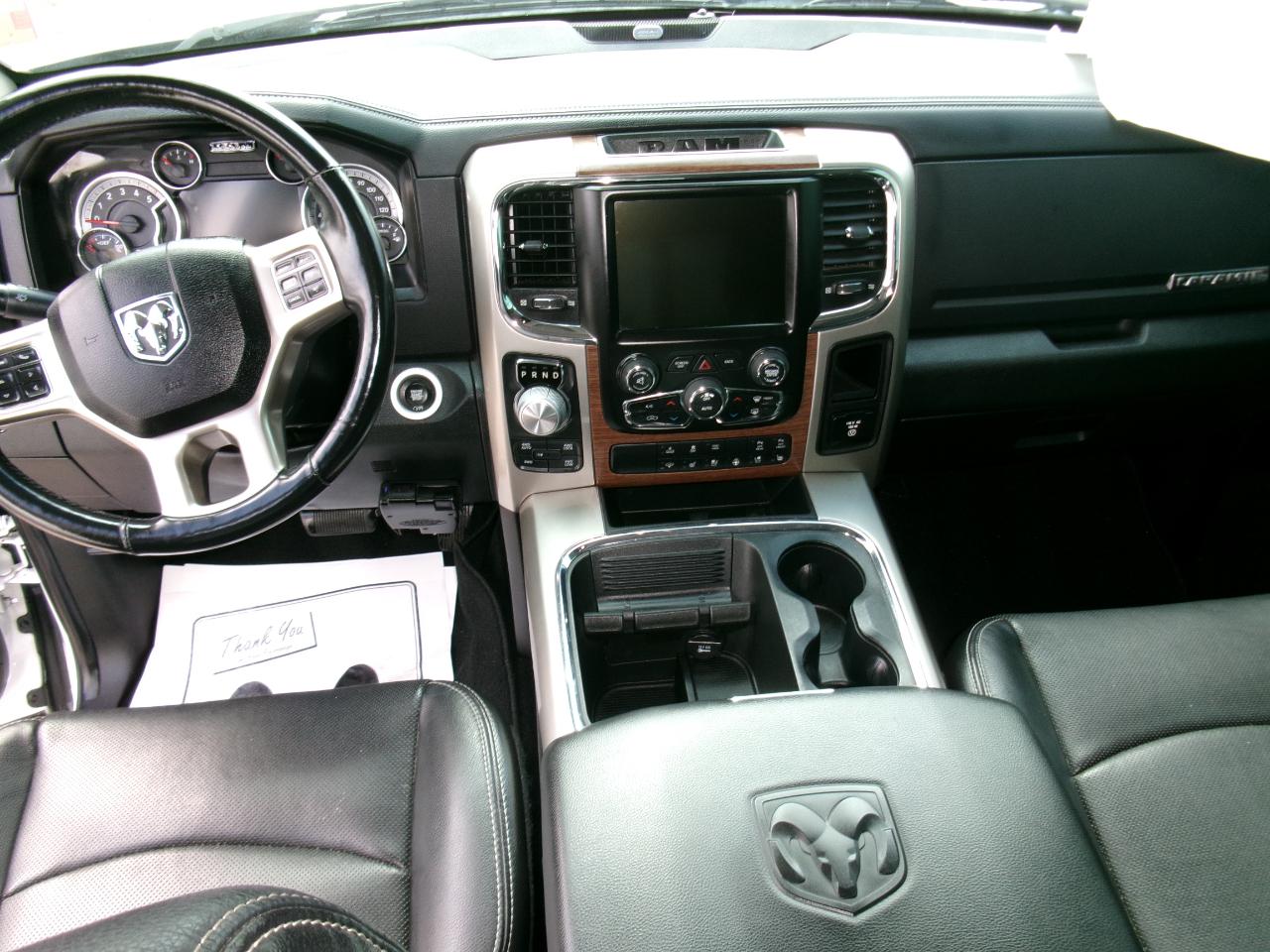 RAM 1500 4WD Crew Cab 140.5" Laramie 2016