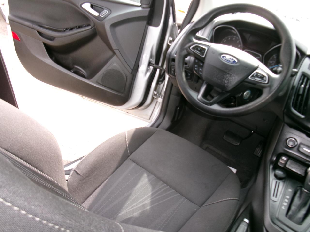 Ford Focus SE Sedan 2018